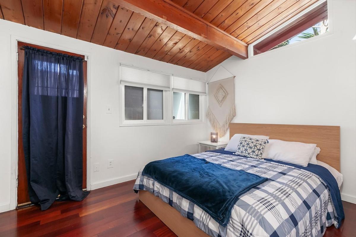 Holiday home Ob Retreat Location, Patio & Beach! San Diego