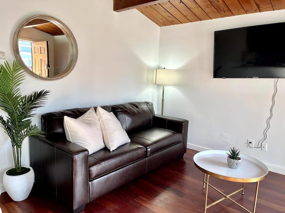 Ob Retreat Location, Patio & Beach! Holiday home